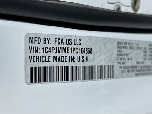 Used 2023 Jeep Cherokee Altitude Lux w/ Lux Elite Package AWD/4WD image 35