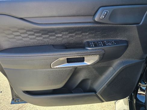 New 2025 Ford Ranger XLT w/ Chrome Accent Package image 8