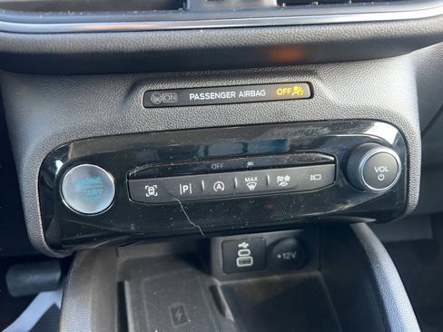 Used 2024 Ford Escape Platinum image 28