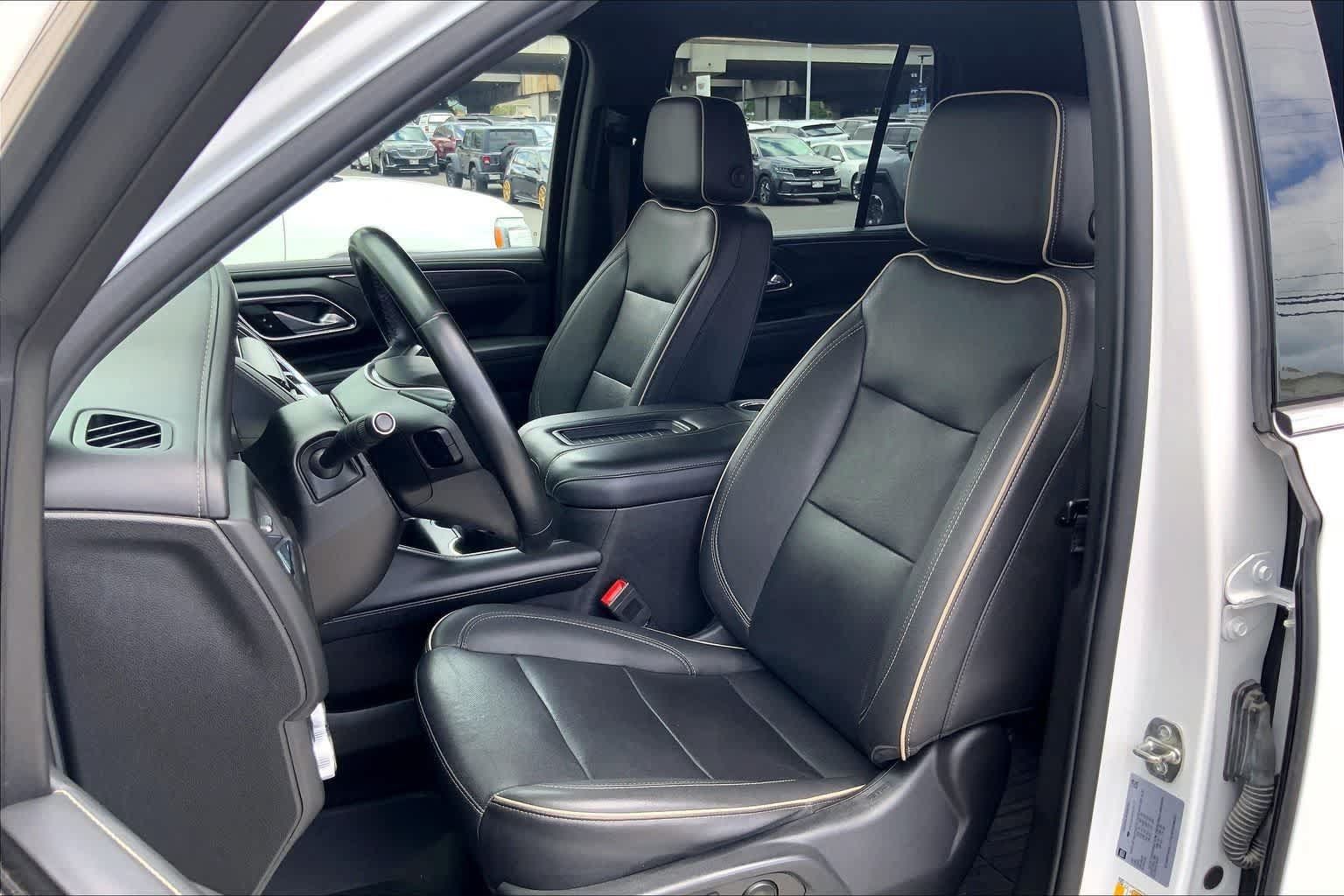 Used 2023 GMC Yukon SLT AWD/4WD image 11