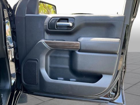 Certified 2021 Chevrolet Silverado 1500 LT RWD image 23
