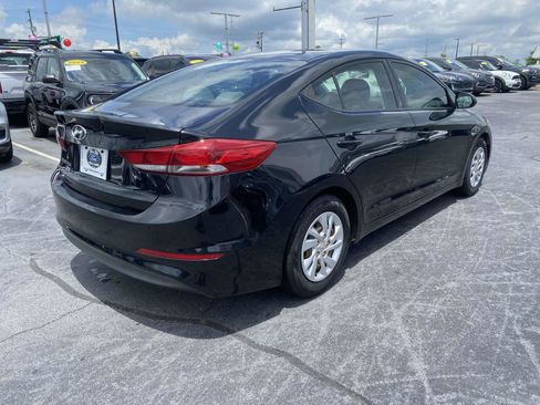 Used 2018 Hyundai Elantra SE FWD image 7