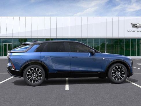 New 2025 Cadillac Lyriq Sport image 5