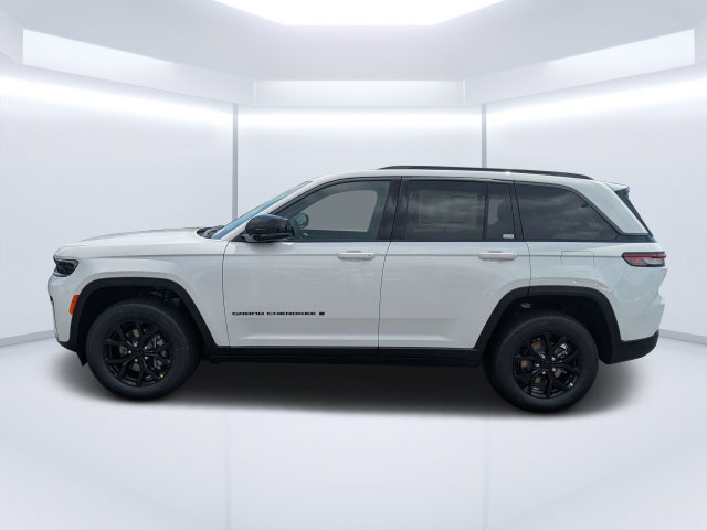 New 2026 Jeep Grand Cherokee Altitude AWD/4WD image 6