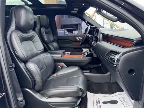 Used 2018 Lincoln Navigator L Reserve w/ Technology Package AWD/4WD image 28