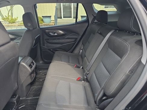 Used 2023 GMC Terrain SLE w/ Driver Convenience Package image 37