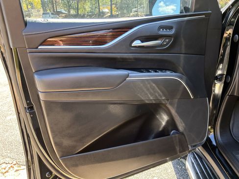 Certified 2023 Cadillac Escalade Premium Luxury w/ LPO, Radiant Package image 14