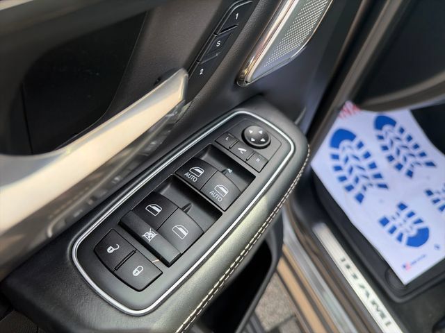 Used 2021 RAM 1500 Limited AWD/4WD image 11
