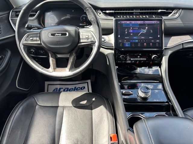 Certified 2022 Jeep Grand Cherokee L Limited w/ Black Appearance Package AWD/4WD image 20