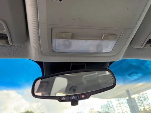 Used 2011 Chevrolet Cruze LS image 31