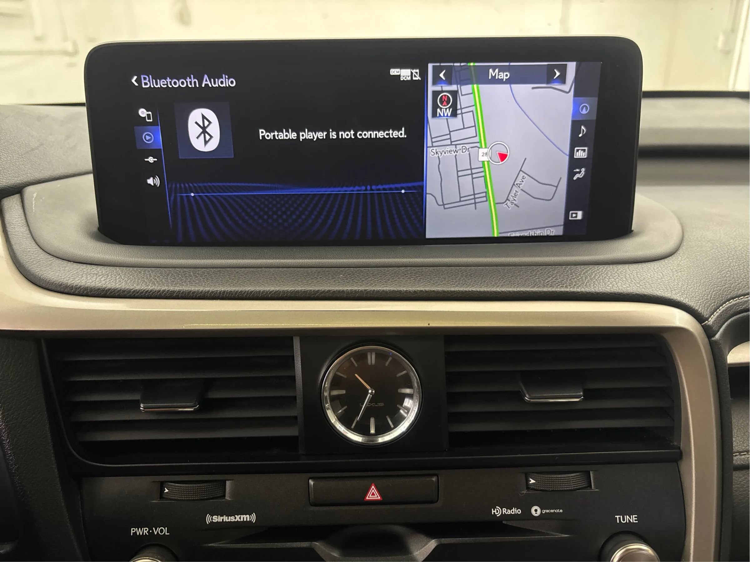 Used 2020 Lexus RX 350L Premium w/ Premium Package AWD/4WD image 45
