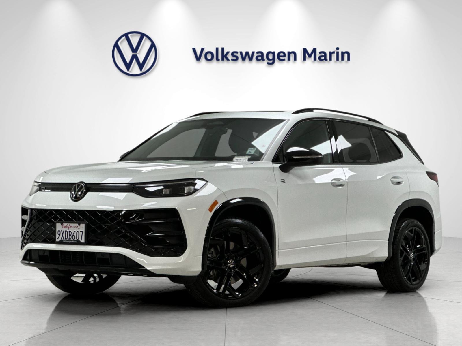 Used 2026 Volkswagen Tiguan SE R-Line AWD/4WD image 1