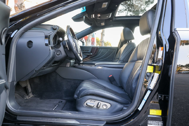 Used 2021 Lexus LS 500 AWD w/ Interior Upgrade Package image 32