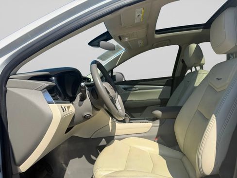 Used 2018 Cadillac XT5 Luxury AWD/4WD image 16