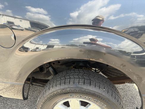 Used 2010 Ford F150 XLT AWD/4WD image 8