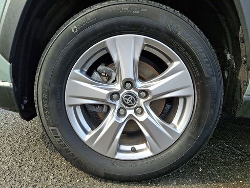 Used 2023 Toyota RAV4 XLE w/ Convenience Package image 9