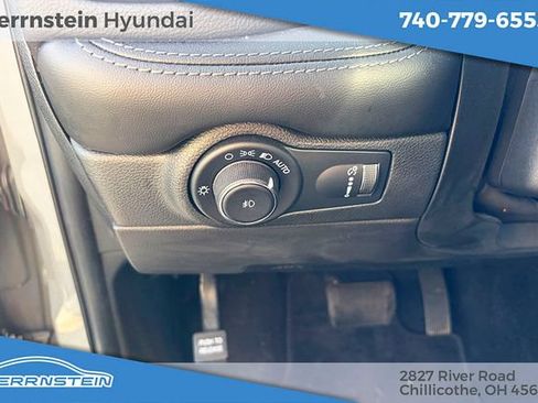 Used 2022 Dodge Durango GT w/ Blacktop Package AWD/4WD image 17