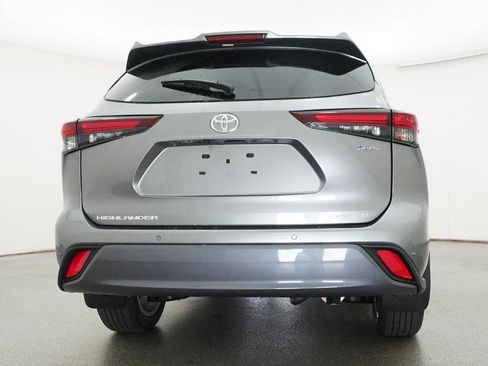 New 2026 Toyota Highlander Limited image 43