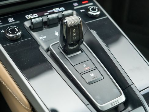 Certified 2022 Porsche 911 Targa 4S AWD/4WD image 25