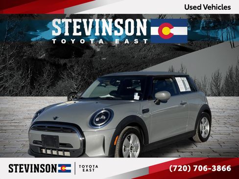Used 2022 MINI Cooper 2-Door Hardtop image 1