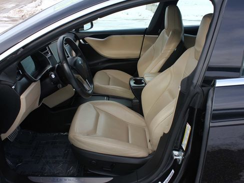 Used 2016 Tesla Model S P90D image 10