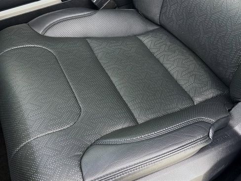 Used 2023 Toyota Sequoia Limited image 19