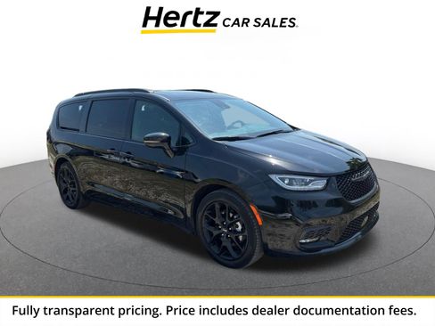 Used 2025 Chrysler Pacifica Limited FWD image 1