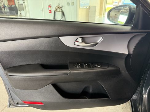 Used 2024 Kia Forte LXS FWD image 11