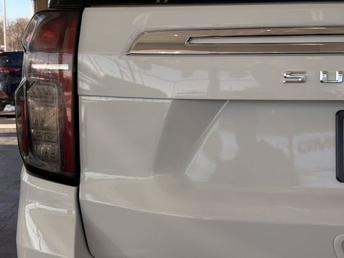 Used 2023 Chevrolet Suburban Premier image 15