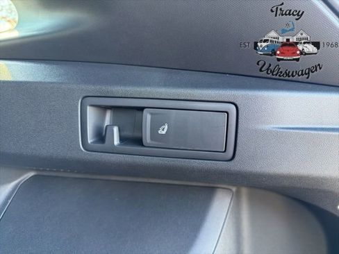 New 2026 Volkswagen Tiguan SE R-Line image 23