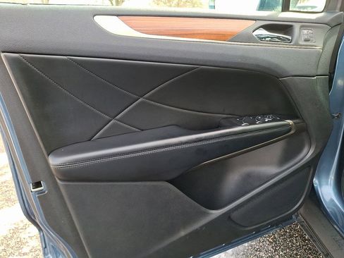 Used 2018 Lincoln MKC Reserve image 14