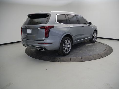 Used 2024 Cadillac XT6 Premium Luxury w/ Technology Package image 7