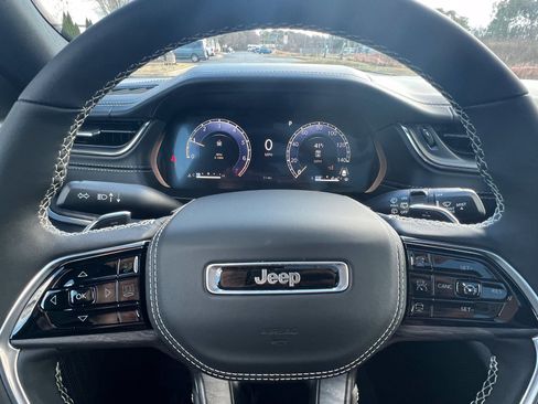 New 2025 Jeep Grand Cherokee L Overland w/ Luxury Tech Group IV AWD/4WD image 26