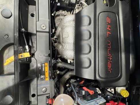 Used 2020 Jeep Renegade Sport image 33