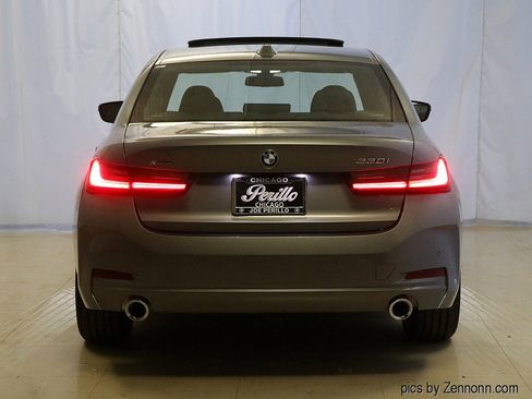 Used 2025 BMW 330i xDrive Sedan w/ M Sport Package image 7