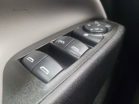 Used 2021 Chevrolet Equinox LS w/ LS Convenience Package FWD image 27