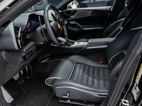 Used 2024 Ferrari Purosangue image 40