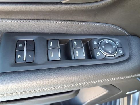 Used 2023 GMC Yukon Denali Ultimate image 27