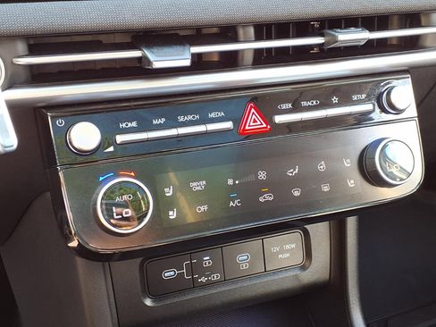 Used 2026 Hyundai Tucson Limited AWD/4WD image 9