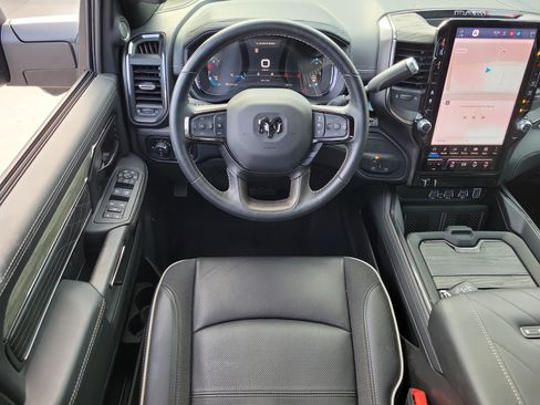 Used 2025 RAM 2500 Limited AWD/4WD image 13