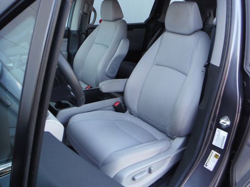Used 2019 Honda Odyssey LX image 13