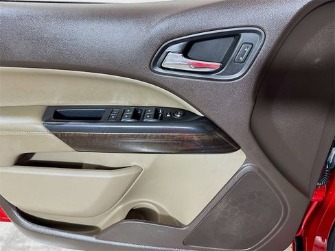 Used 2018 GMC Canyon SLE w/ SLE Convenience Package image 16