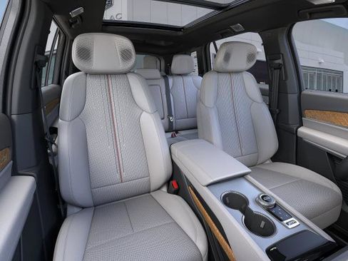 New 2026 Cadillac Vistiq Sport AWD/4WD image 41