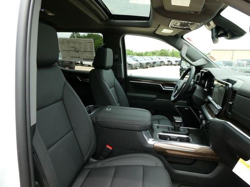 New 2026 Chevrolet Silverado 1500 RST w/ All Star Edition Plus AWD/4WD image 14