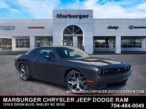 Used 2015 Dodge Challenger R/T w/ Quick Order Package 22B R/T RWD image 1