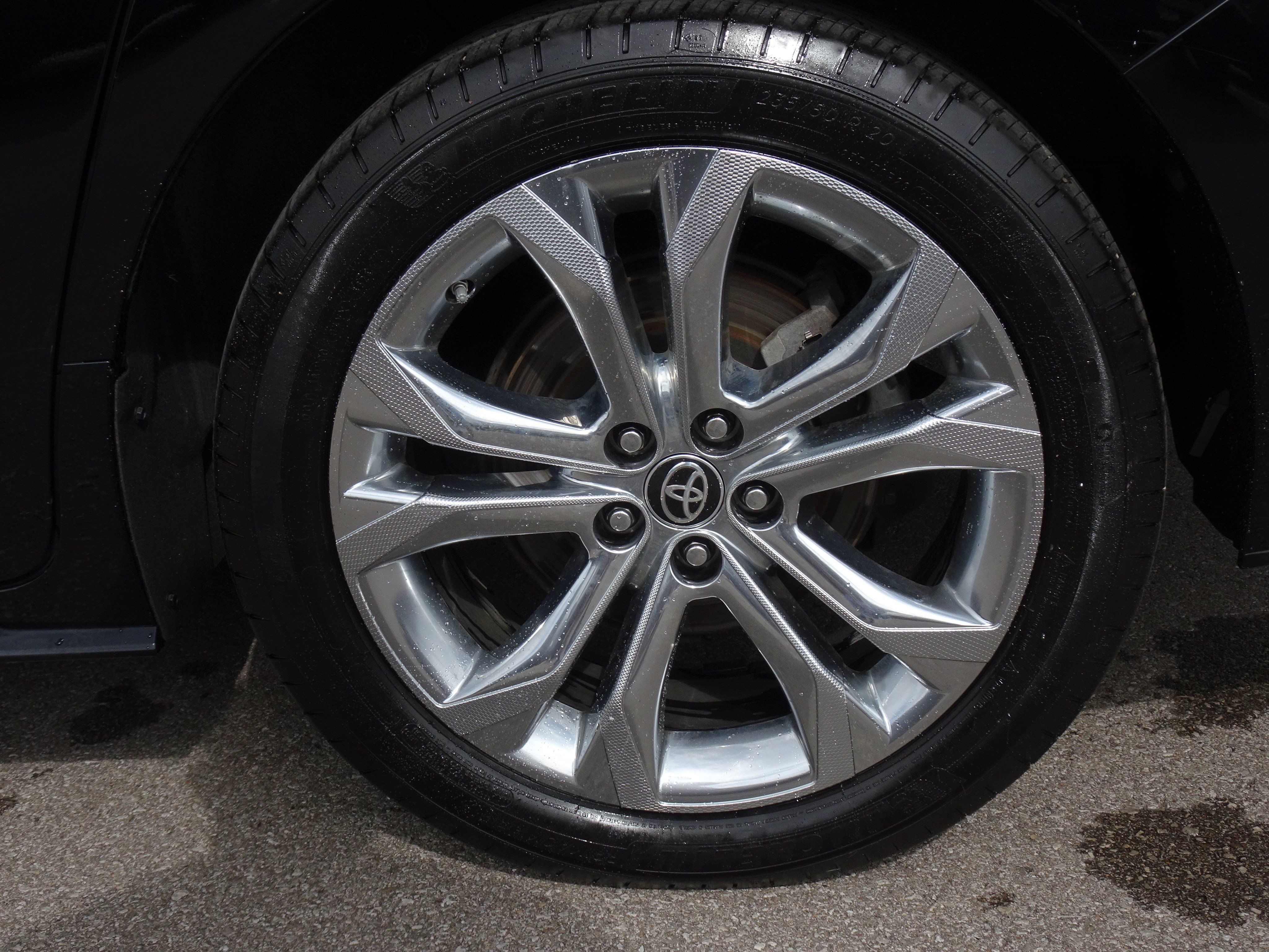 Used 2021 Toyota Sienna Platinum FWD image 26