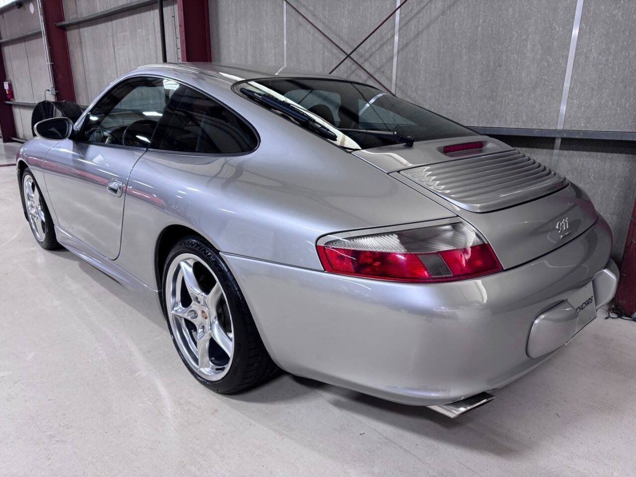 Used 2004 Porsche 911 40th Anniversary RWD image 9