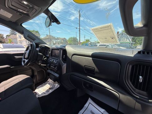 Used 2019 Chevrolet Silverado 1500 Custom Trail Boss AWD/4WD image 18