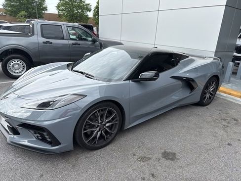 Used 2024 Chevrolet Corvette Stingray Premium Conv w/ Z51 Performance Package RWD image 3