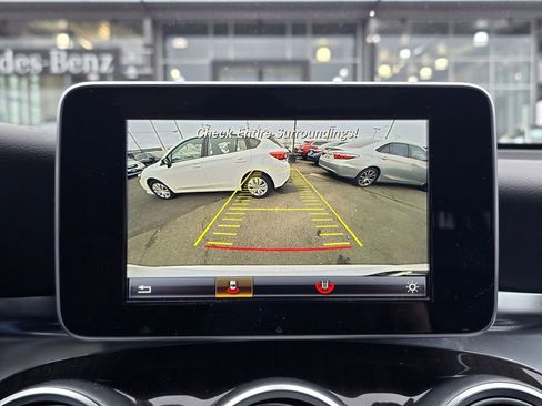 Used 2017 Mercedes-Benz GLC 300 4MATIC image 30